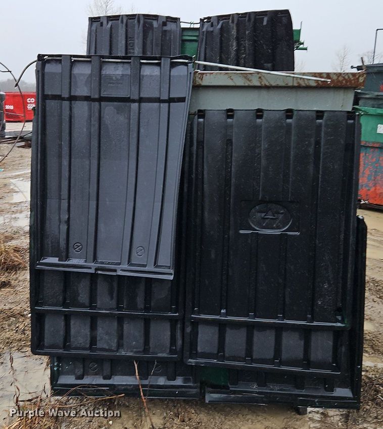 image for item LB9751 (12) dumpsters