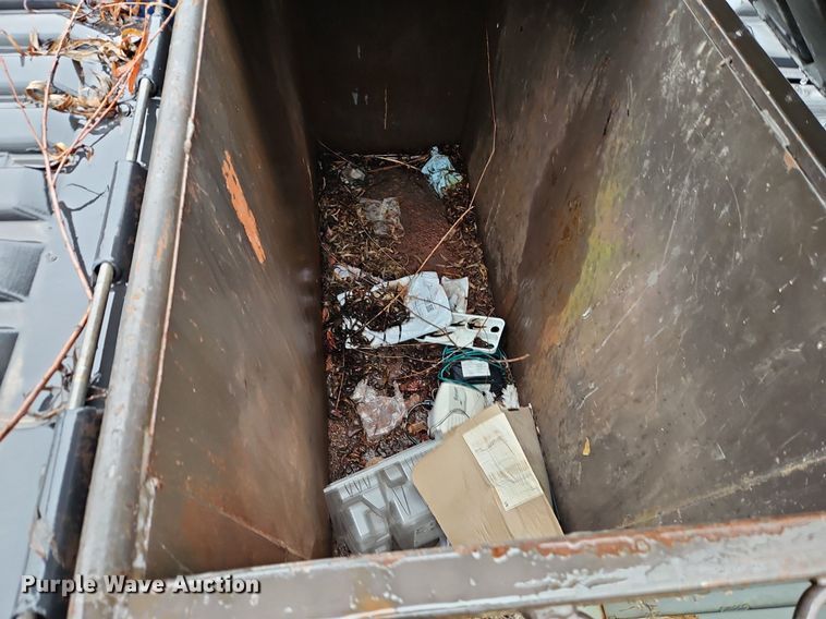 image for item LB9752 (9) dumpsters