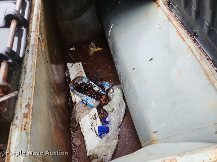 image for item LB9752 (9) dumpsters