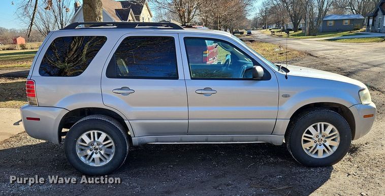 image for item LB9765 2005 Mercury  Mariner Premier SUV