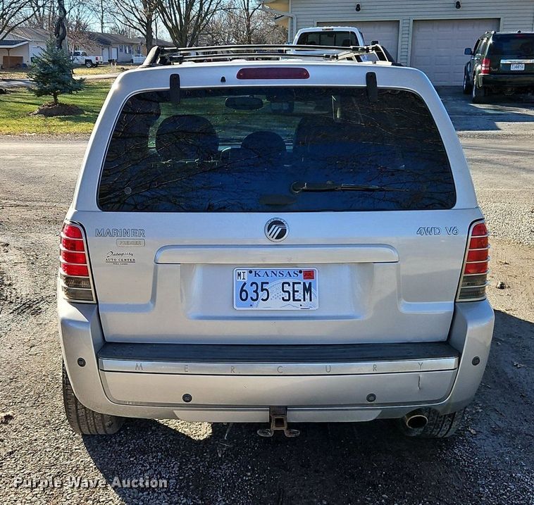 image for item LB9765 2005 Mercury  Mariner Premier SUV