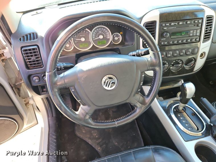 image for item LB9765 2005 Mercury  Mariner Premier SUV