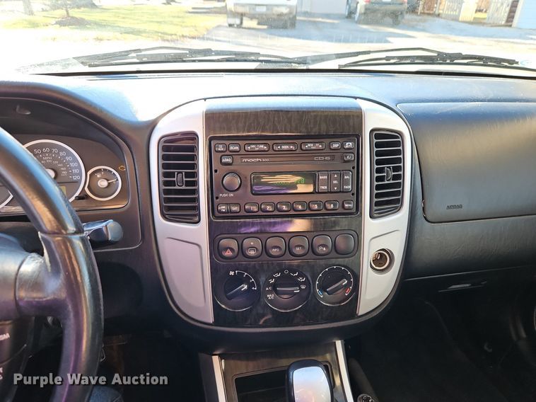 image for item LB9765 2005 Mercury  Mariner Premier SUV