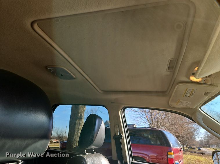 image for item LB9765 2005 Mercury  Mariner Premier SUV