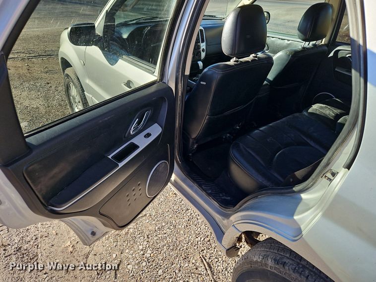 image for item LB9765 2005 Mercury  Mariner Premier SUV