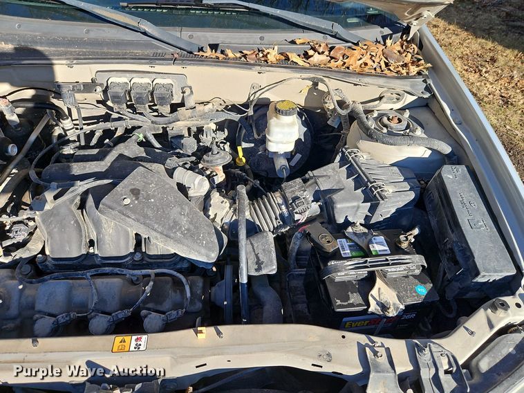 image for item LB9765 2005 Mercury  Mariner Premier SUV