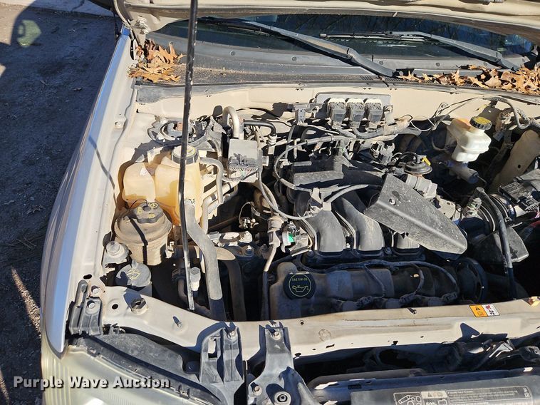 image for item LB9765 2005 Mercury  Mariner Premier SUV