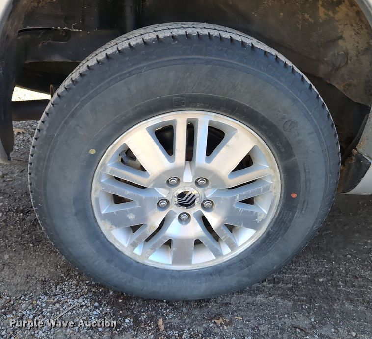 image for item LB9765 2005 Mercury  Mariner Premier SUV