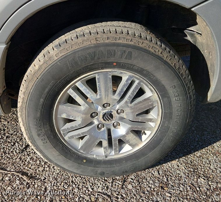 image for item LB9765 2005 Mercury  Mariner Premier SUV