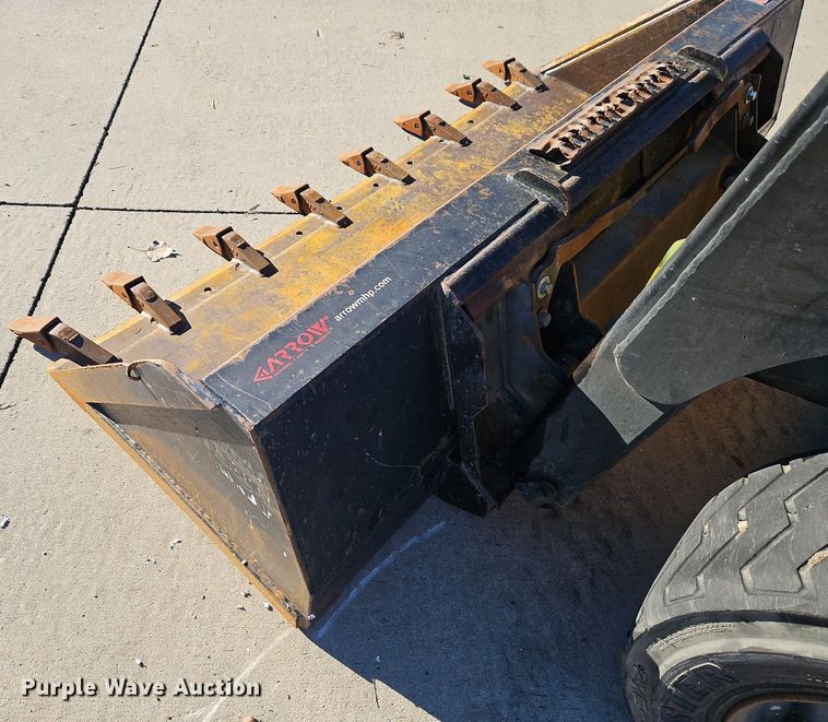 image for item LB9766 Thomas B602/150 skid steer loader