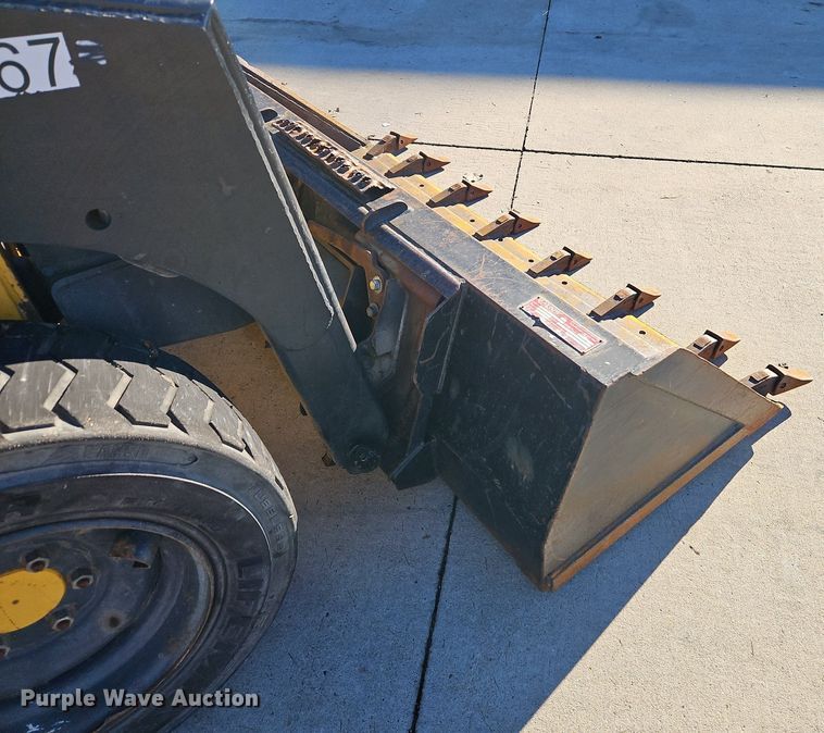 image for item LB9766 Thomas B602/150 skid steer loader