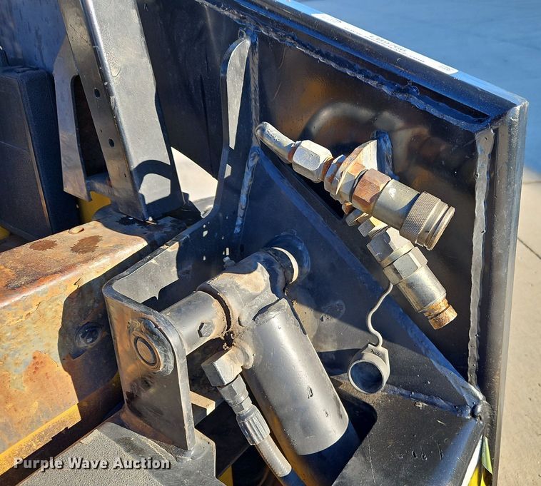 image for item LB9766 Thomas B602/150 skid steer loader