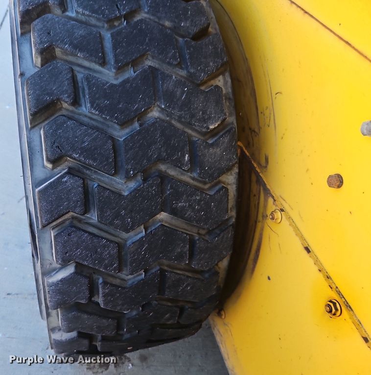 image for item LB9766 Thomas B602/150 skid steer loader