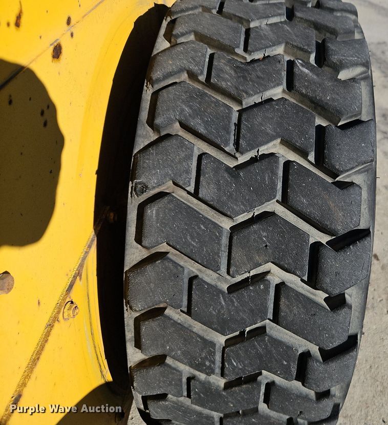 image for item LB9766 Thomas B602/150 skid steer loader