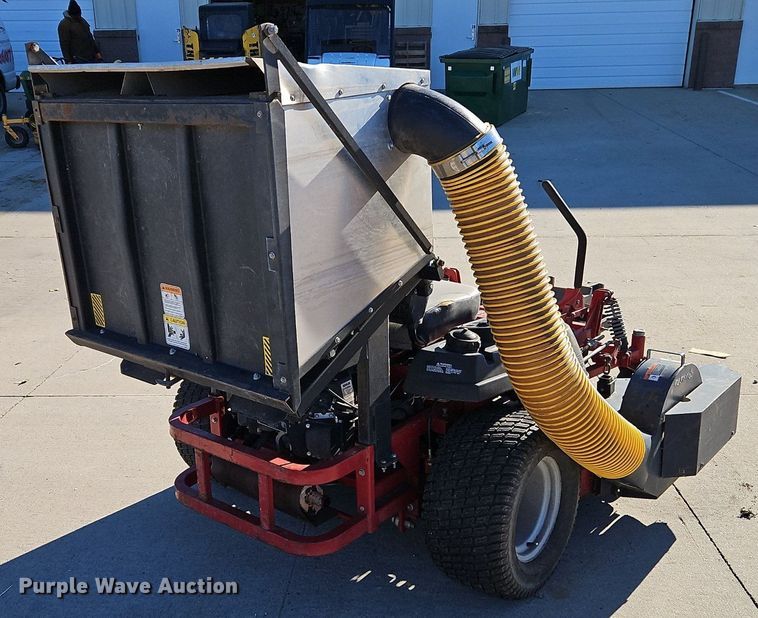 image for item LB9767 Ferris IS 3000 ZTR lawn mower