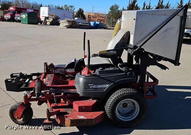 image for item LB9767 Ferris IS 3000 ZTR lawn mower