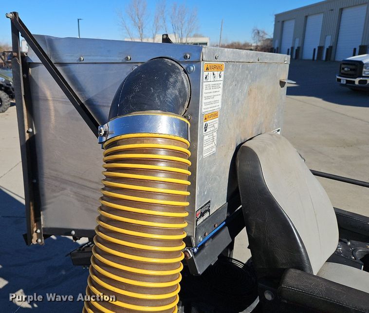 image for item LB9767 Ferris IS 3000 ZTR lawn mower