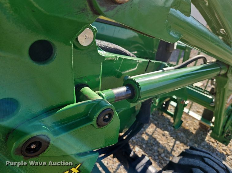 image for item LB9779 2008 John Deere 4320 MFWD tractor
