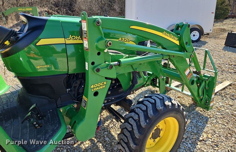 image for item LB9779 2008 John Deere 4320 MFWD tractor