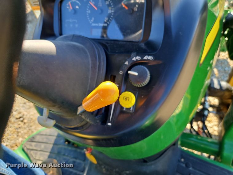 image for item LB9779 2008 John Deere 4320 MFWD tractor