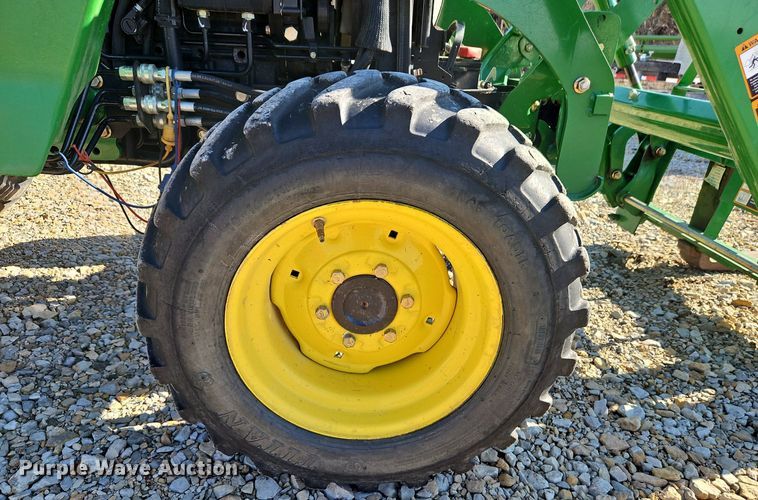 image for item LB9779 2008 John Deere 4320 MFWD tractor