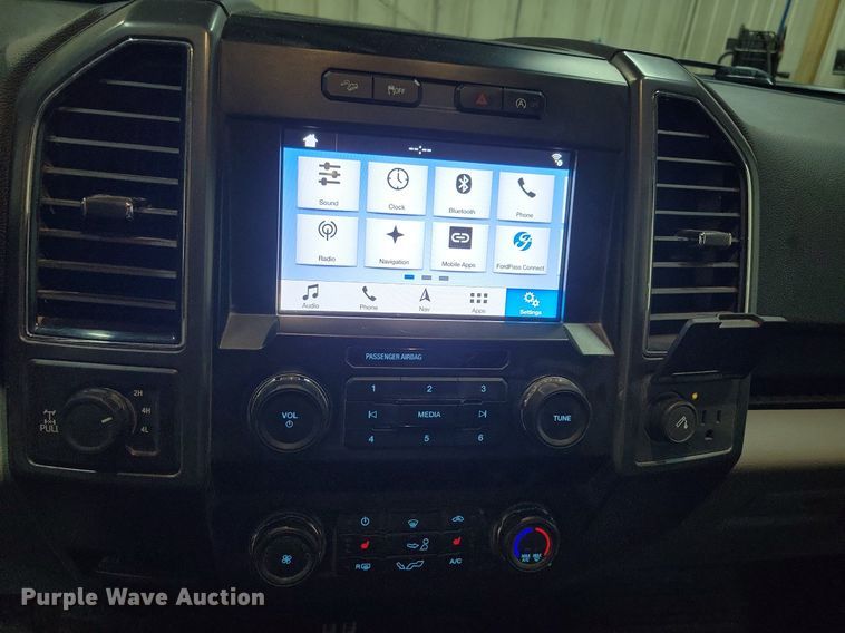 image for item LC9808 2019 Ford F150 SuperCrew pickup truck