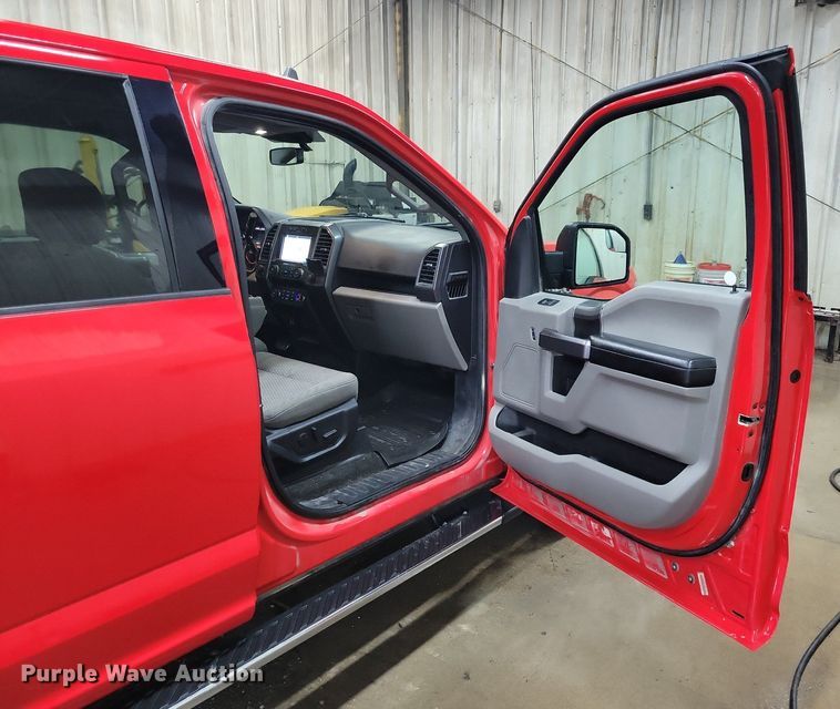 image for item LC9808 2019 Ford F150 SuperCrew pickup truck