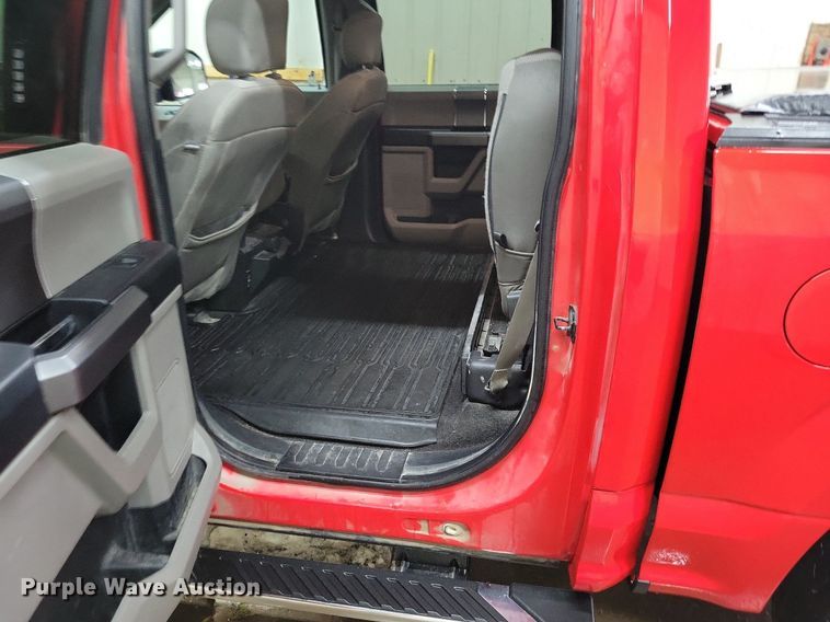 image for item LC9808 2019 Ford F150 SuperCrew pickup truck