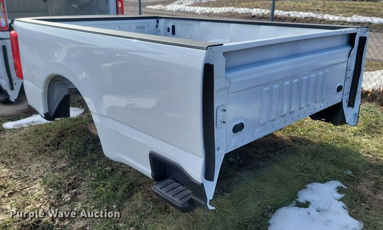 image for item LC9816 2023 Ford F250 pickup truck bed