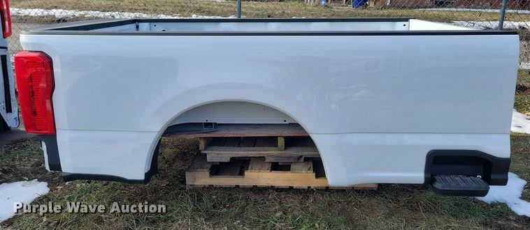 image for item LC9816 2023 Ford F250 pickup truck bed