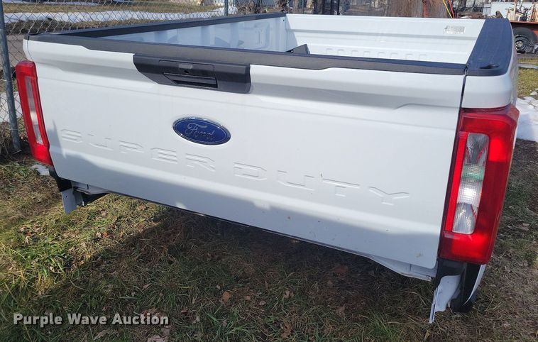 image for item LC9816 2023 Ford F250 pickup truck bed
