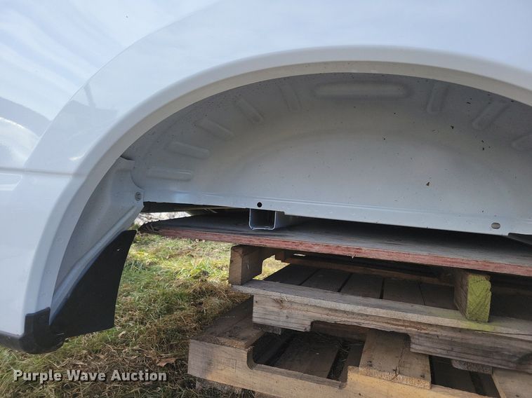 image for item LC9816 2023 Ford F250 pickup truck bed