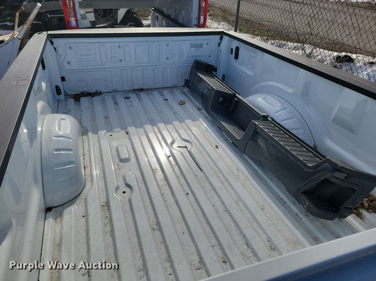 image for item LC9816 2023 Ford F250 pickup truck bed