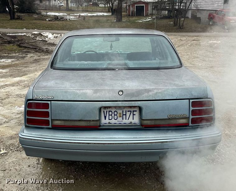 image for item LD9930 1993 Oldsmobile  Cutlass Ciera S 