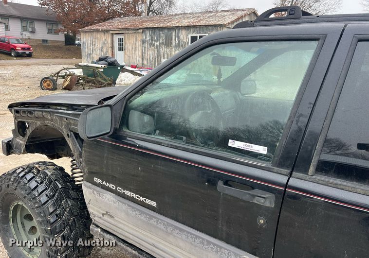 image for item LD9931 1998 Jeep Grand Cherokee Laredo SUV