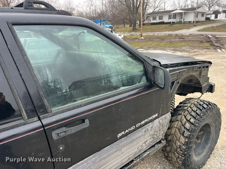 image for item LD9931 1998 Jeep Grand Cherokee Laredo SUV