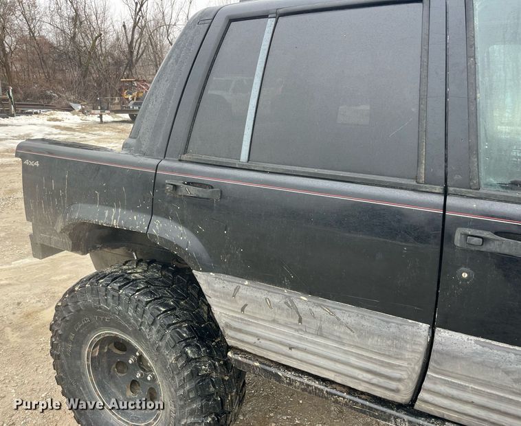 image for item LD9931 1998 Jeep Grand Cherokee Laredo SUV