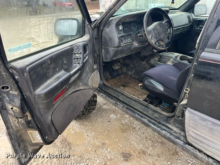 image for item LD9931 1998 Jeep Grand Cherokee Laredo SUV