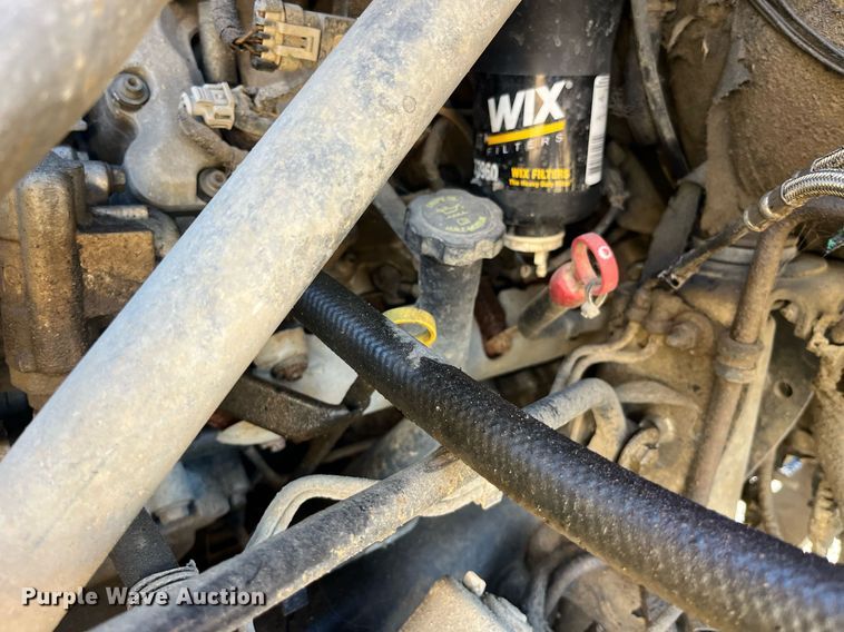 image for item LD9932 2008 GMC C5500 truck cab and chassis