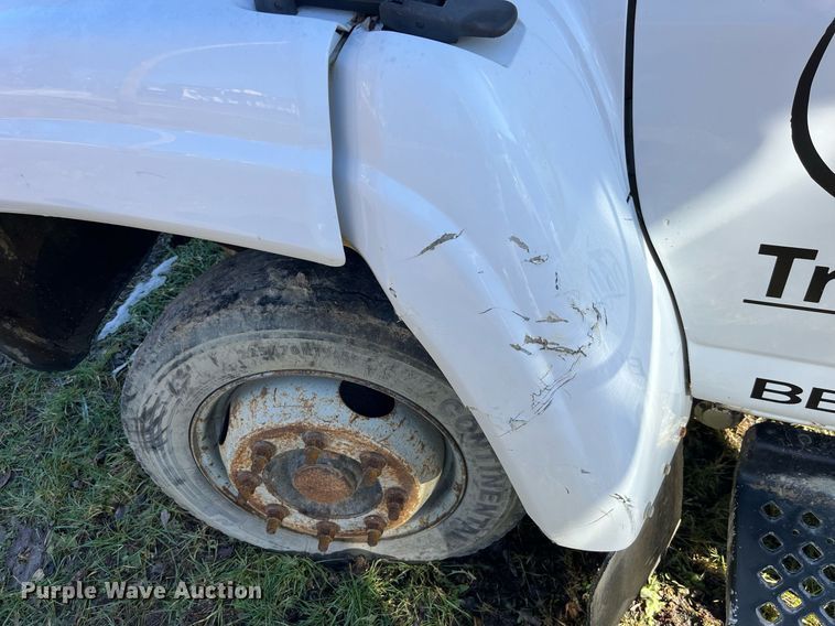 image for item LD9933 2006 Chevrolet C5500 truck cab and chassis