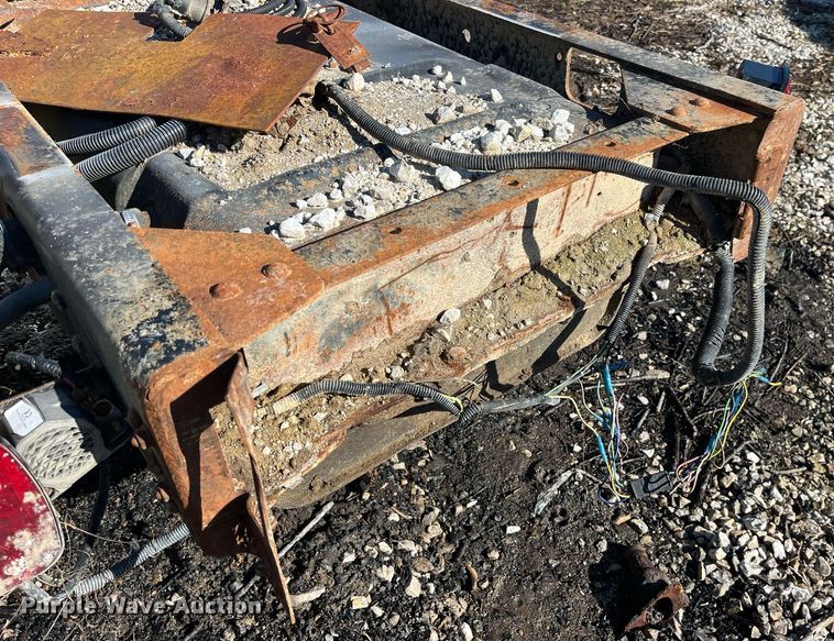 image for item LD9933 2006 Chevrolet C5500 truck cab and chassis