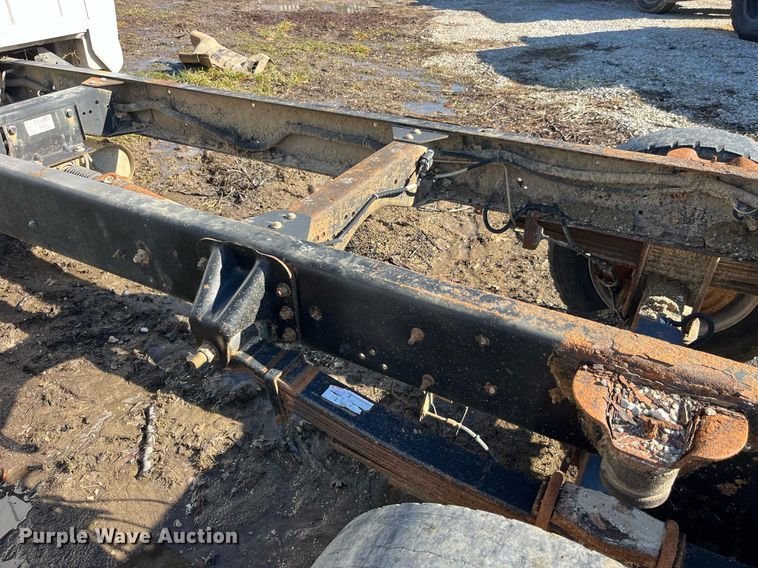 image for item LD9933 2006 Chevrolet C5500 truck cab and chassis