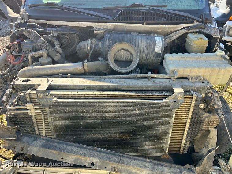 image for item LD9933 2006 Chevrolet C5500 truck cab and chassis