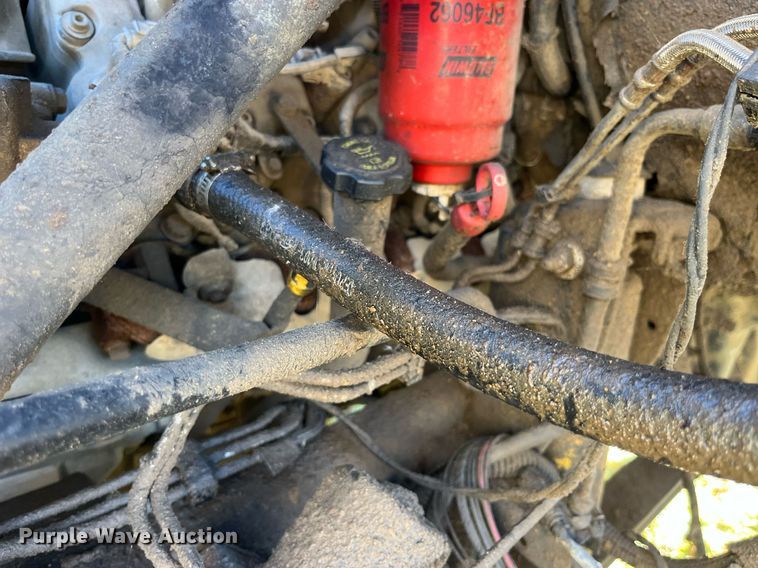 image for item LD9933 2006 Chevrolet C5500 truck cab and chassis