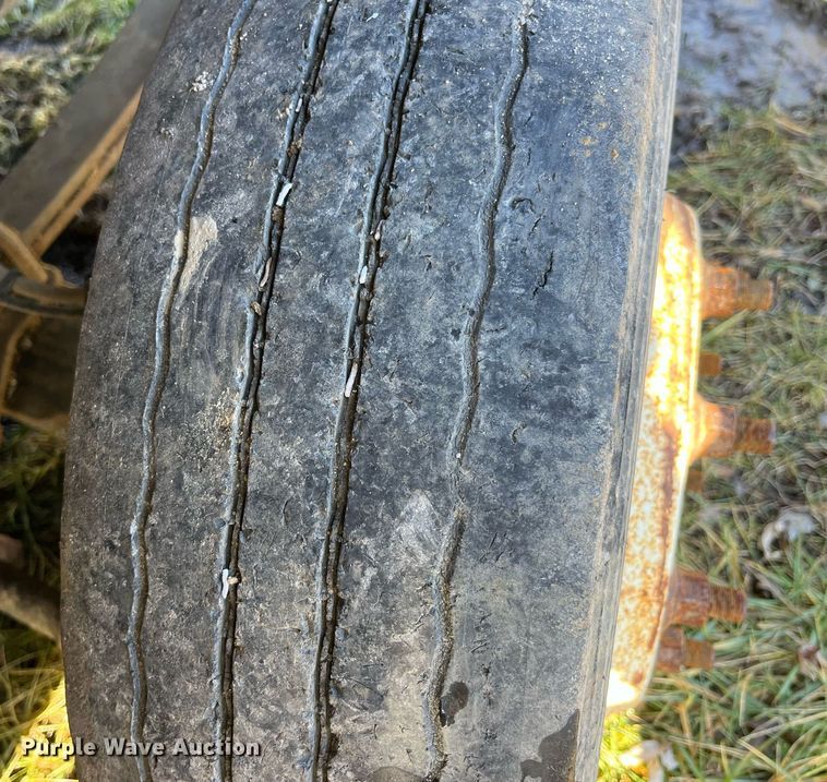 image for item LD9933 2006 Chevrolet C5500 truck cab and chassis