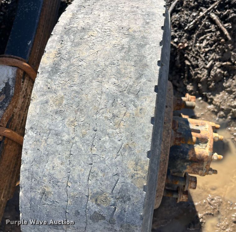 image for item LD9933 2006 Chevrolet C5500 truck cab and chassis