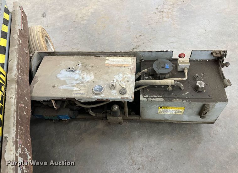 image for item LH9040 Skyjack  4830 scissor lift