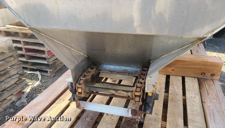 image for item LJ9505 Buyers Salt Dogg spreader