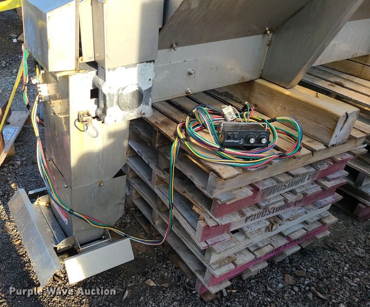 image for item LJ9506 Buyers Salt Dogg spreader