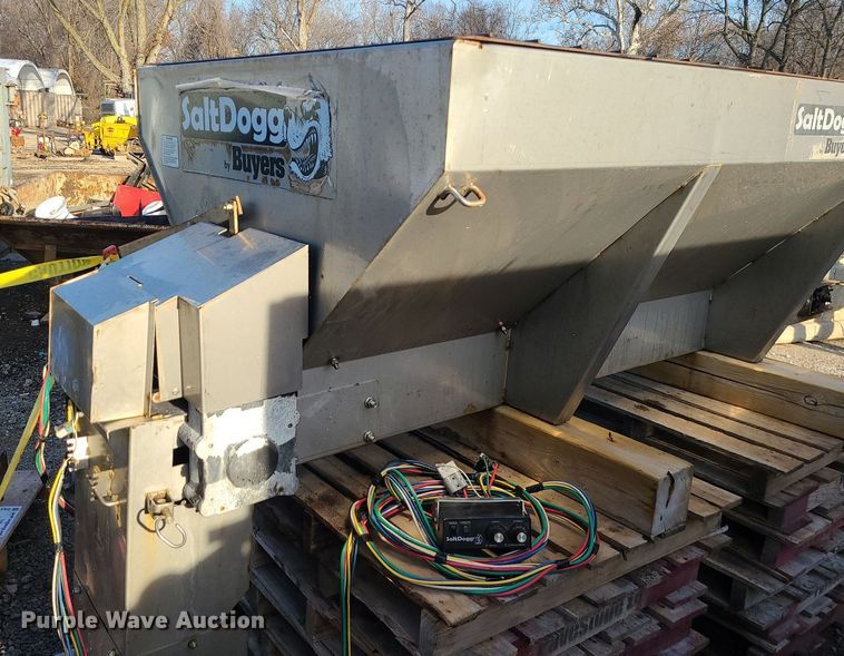 image for item LJ9506 Buyers Salt Dogg spreader